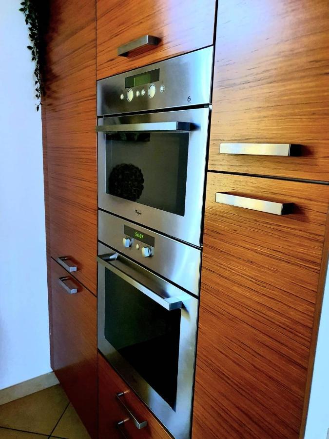 Divina Luxury Apartment With Jacuzzi Near The Lake Όπως Εξωτερικό φωτογραφία